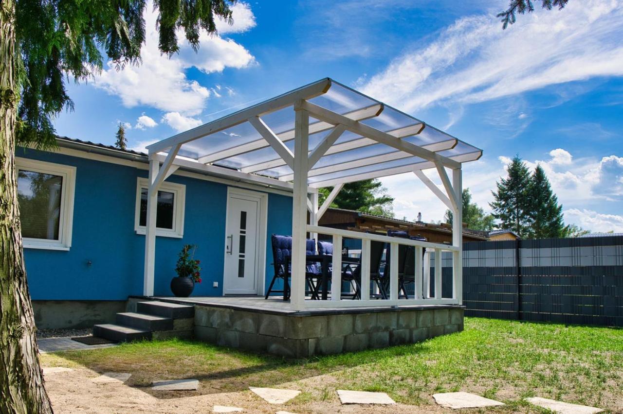 gemütliches Ferienhaus am See I überdachte Terrasse I 2 SZ I Strand fussläufig Joachimsthal Exterior foto